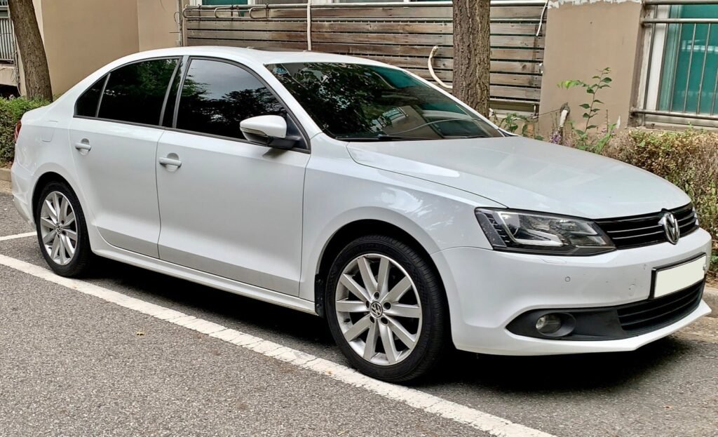 PERFORMANCE AND ENGINE OPTIONS: 2014 VOLKSWAGEN JETTA