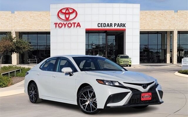 2022 Toyota Camry LE